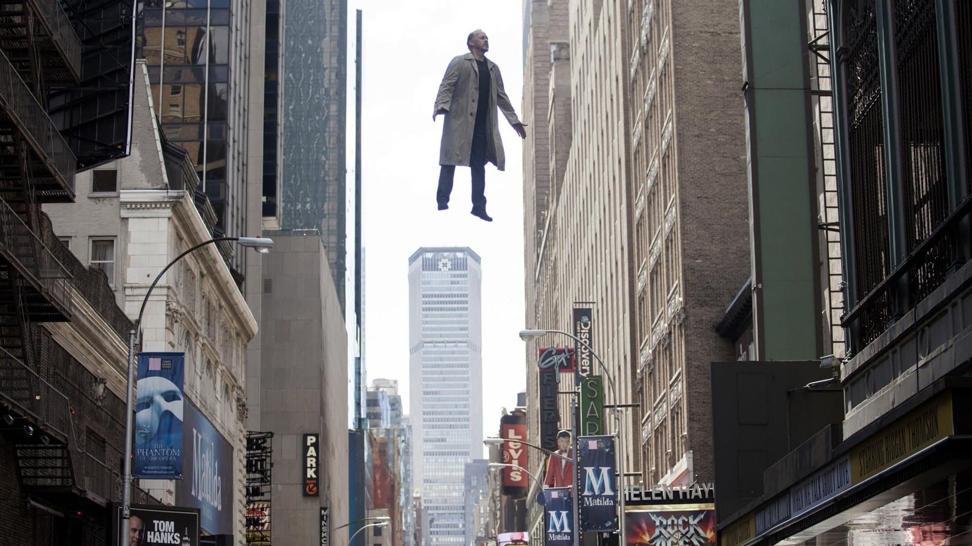 Birdman or (The Unexpected Virtue of Ignorance) / Бърдмен