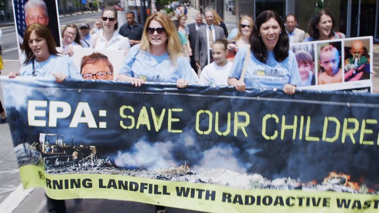 Atomic Homefront / В тила на атомната бомба (2017)