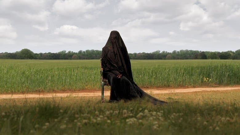 The Woman in the Yard / Жената в двора (2025)